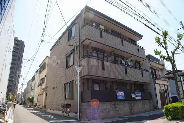 大阪市旭区大宮のマンションの建物外観