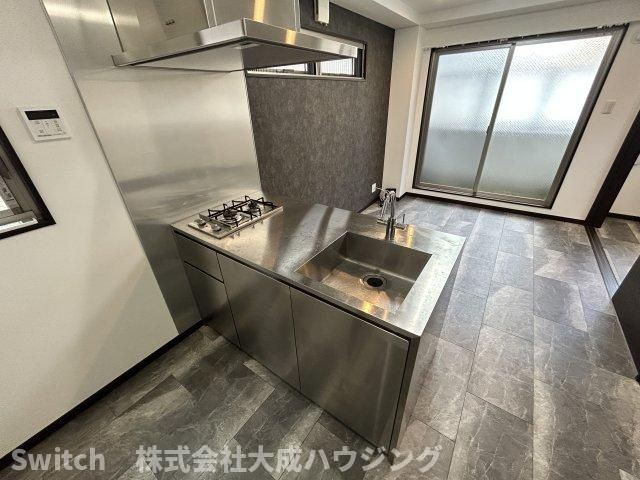 【西宮市深津町のマンションのキッチン】