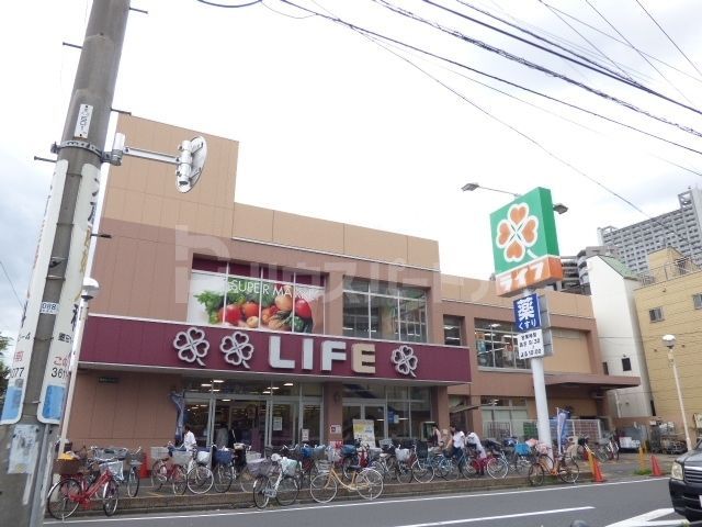 【墨田区堤通のマンションのスーパー】