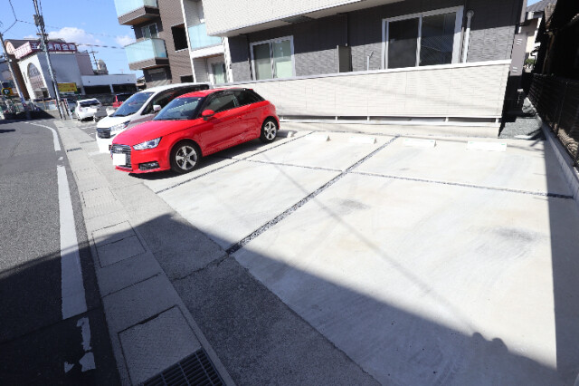 【倉敷市日ノ出町のアパートの駐車場】