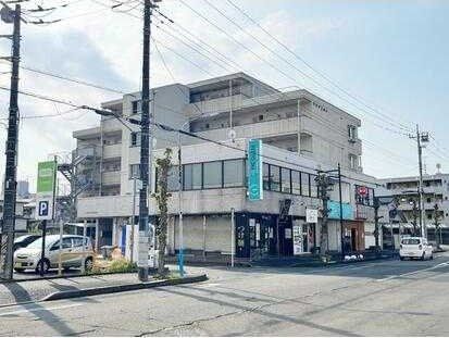 坂戸市薬師町のマンションの建物外観