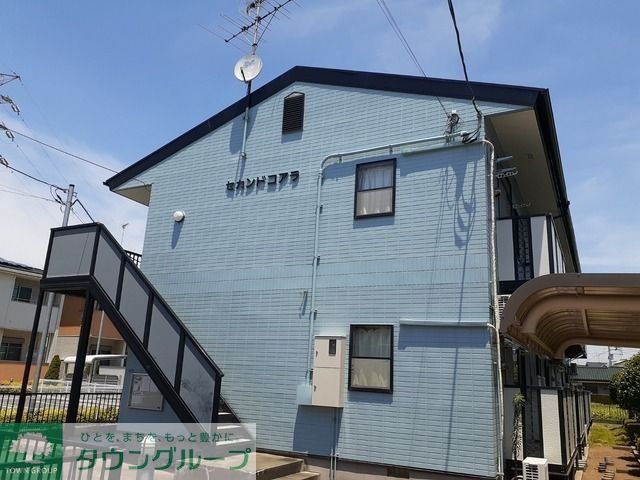 【蓮田市緑町のアパートの建物外観】