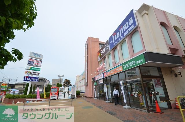 【蓮田市緑町のアパートのドラックストア】