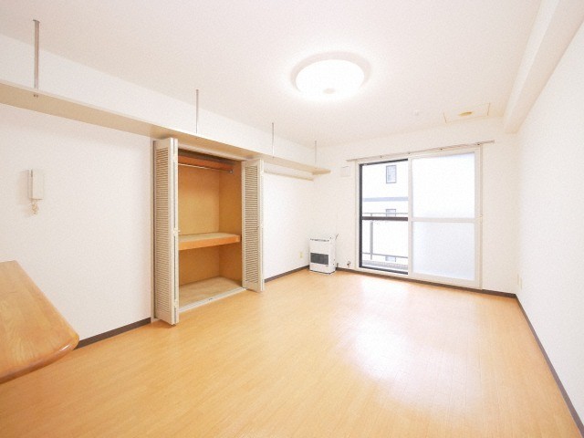 居室・リビング　☆デザイナーズ仕様にリフォーム済みです♪