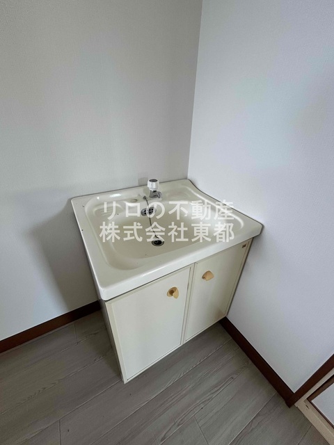 洗面設備　嬉しい洗面台は独立タイプ！