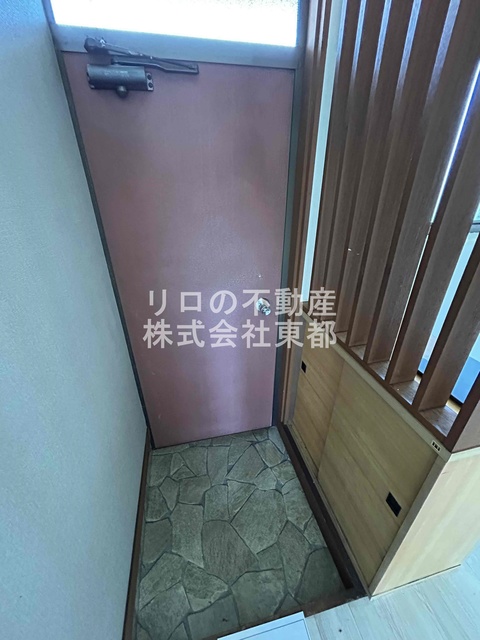 玄関　自然光が入る玄関です♪