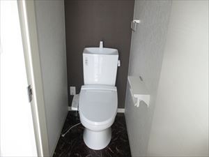 トイレ　ゆったりとした空間のトイレです