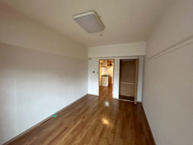 その他部屋・スペース　ソレアード関戸 ※左右反転