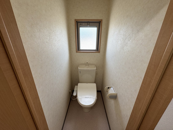 トイレ　他号室写真です