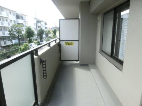 　バルコニー　ベランダ