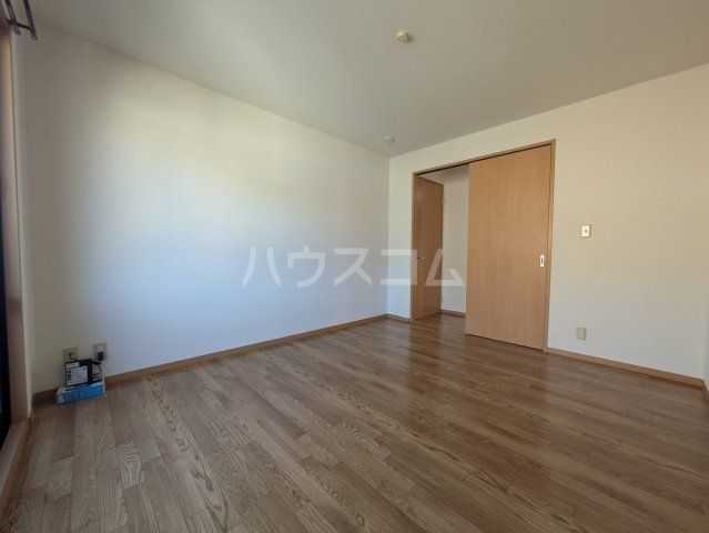 セゾンハトリ Bの内装写真