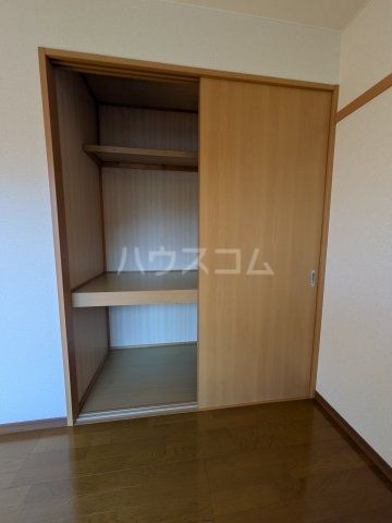 セゾンハトリ Bの内装写真