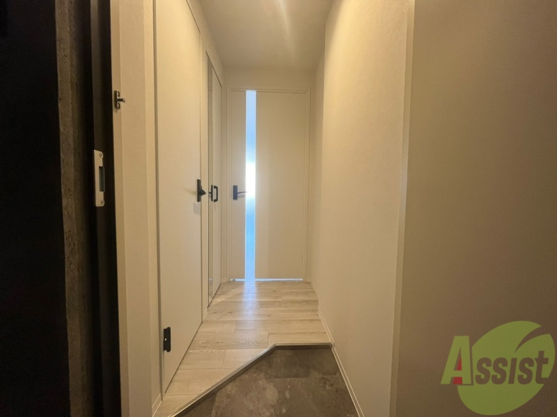 玄関　玄関の様子です。明るい印象ですね。気分もあがりそう。