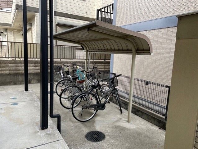 その他共有部分　屋根付き駐輪場