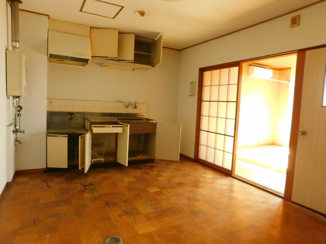 居室・リビング　※同建物同型別のお部屋