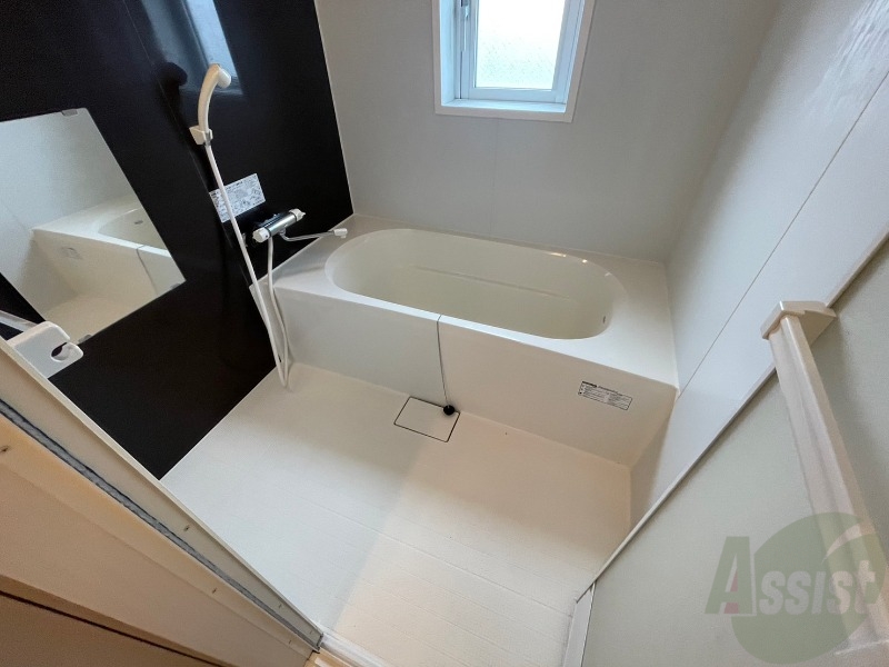 バス・シャワールーム　お風呂です。ゆっくりお風呂につかるのも体に良いですね～