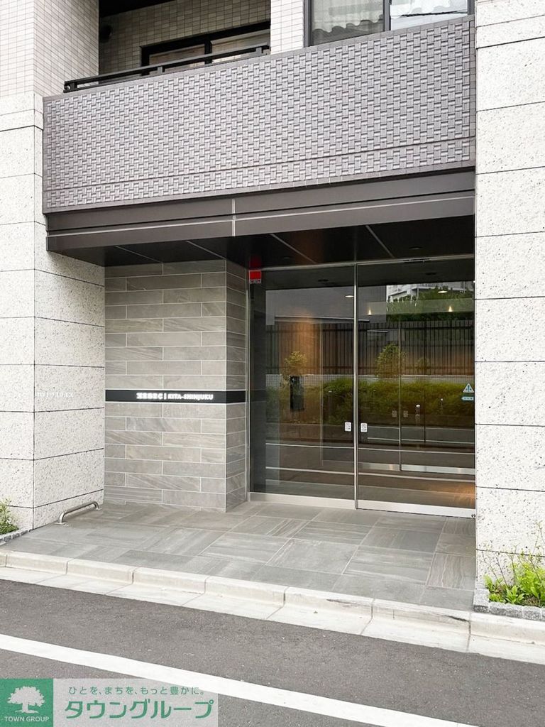 エントランス　エントランス