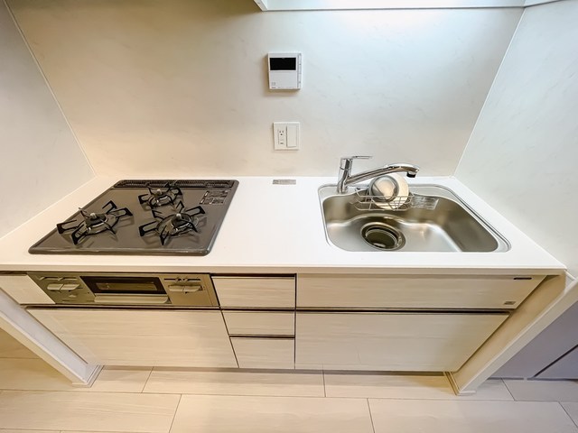 キッチン　※写真は同タイプ住戸です。