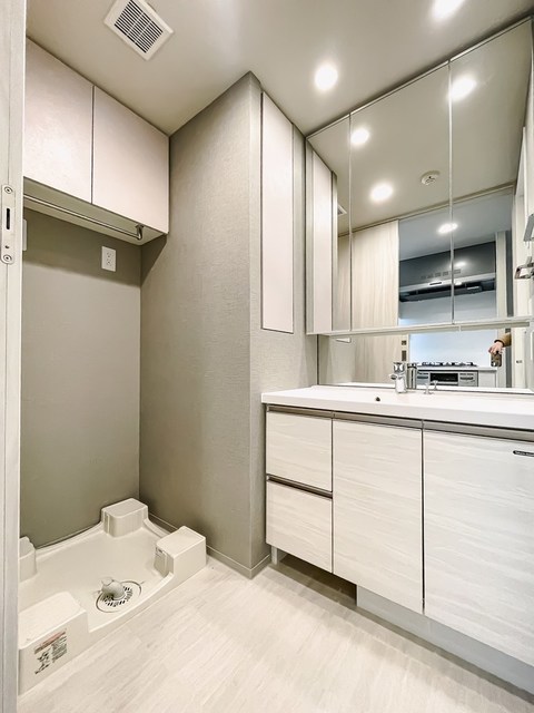 洗面設備　※写真は同タイプ住戸です。