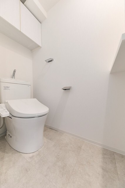 トイレ　※写真は同タイプ住戸です。