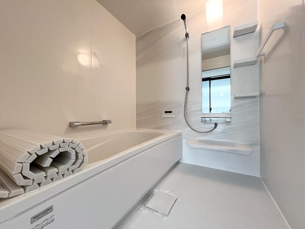 バス・シャワールーム　別部屋の写真です。