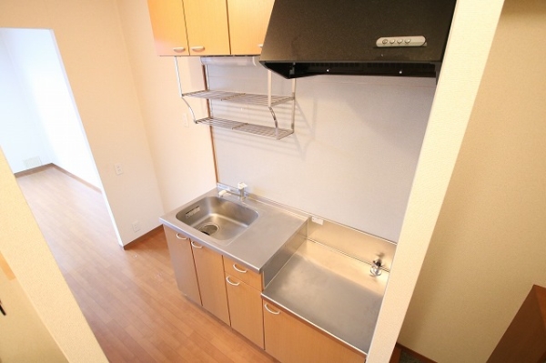キッチン　※同間取り別号室の写真です。