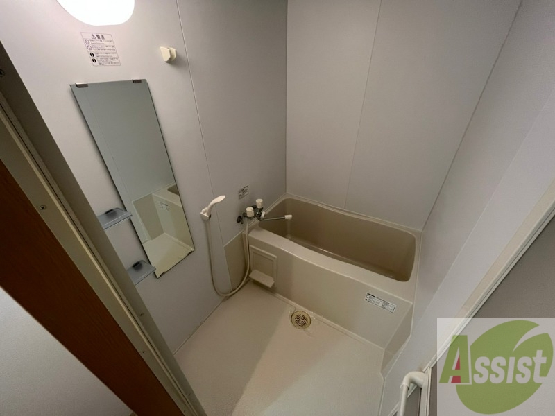 バス・シャワールーム　お風呂になります。一日の疲れを癒してくださいね。