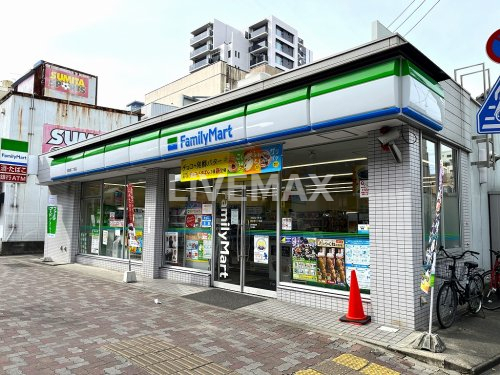 コンビニ　ファミリーマート 那古野二丁目店（コンビニ）まで327m