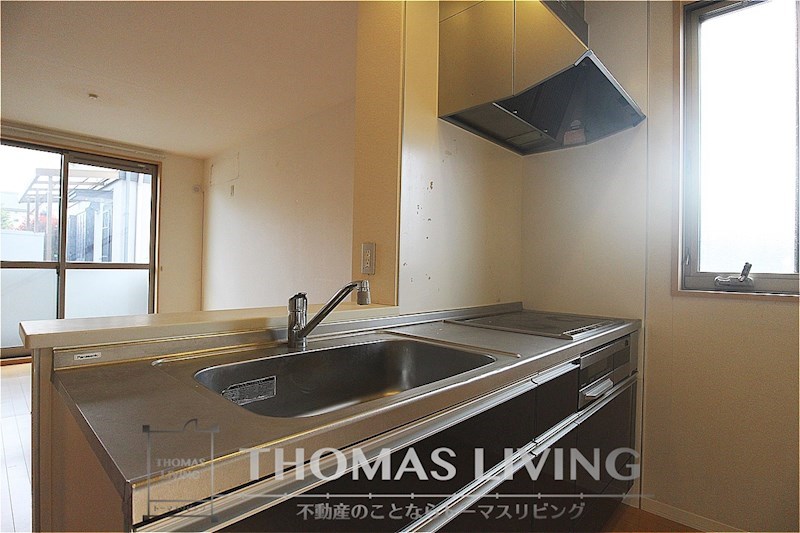 キッチン　IHコンロ付き