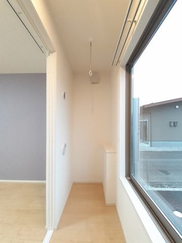 その他部屋・スペース　サンルーム。雨の日や冬でも安心して洗濯物が干せます！