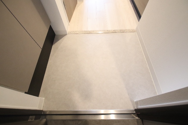 玄関　※別室の参考写真の為、現況優先です。