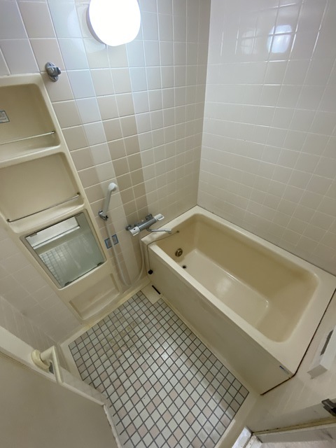 バス・シャワールーム　１日の疲れはここで洗い流して。。。