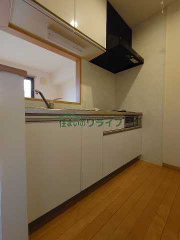 キッチン　別部屋参考写真となります。