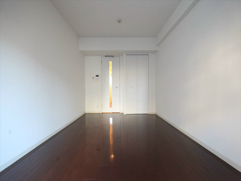 居室・リビング　洋室8.1帖　クローゼット付（収納充実してます）