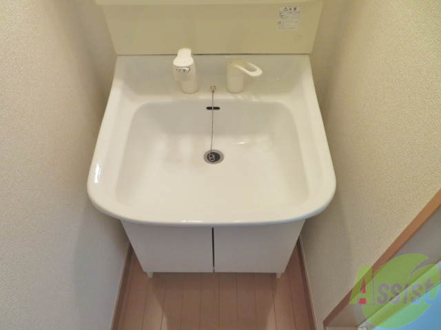 洗面設備　シャンプードレッサー。身支度はここでばっちり。