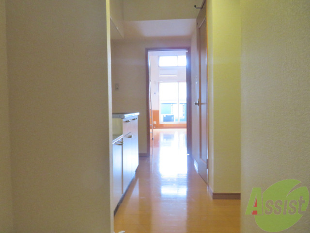 玄関　玄関からの様子を撮影してみました。動線になります。