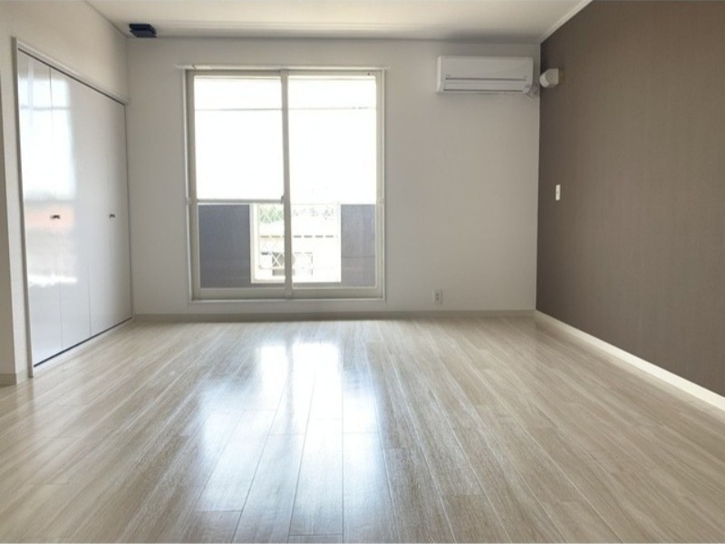 居室・リビング　図面と現状に相違がある場合には現状を優先