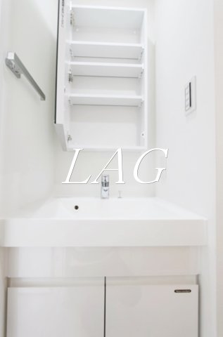 洗面設備　独立洗面台です。