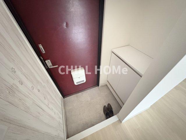 玄関　当社、チルホームのHPもご覧ください(^^)/物件情報多数♪