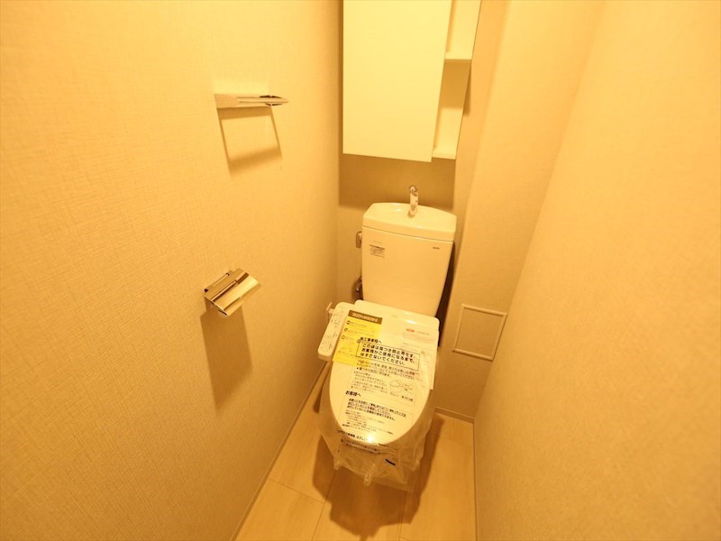 トイレ　温水洗浄暖房便座付トイレ