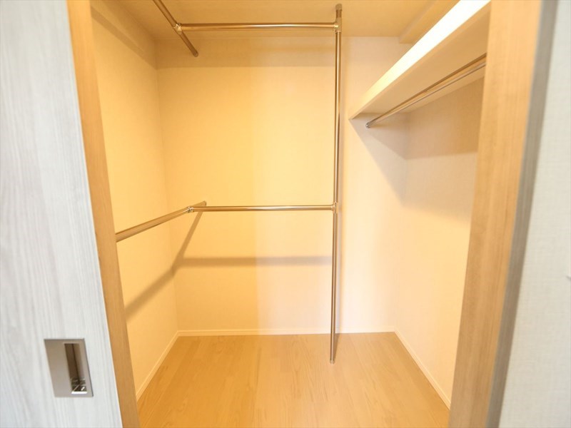 収納　ウォークインクローゼット（収納充実してます）