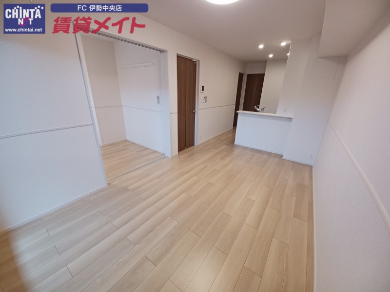 居室・リビング　同型参考写真