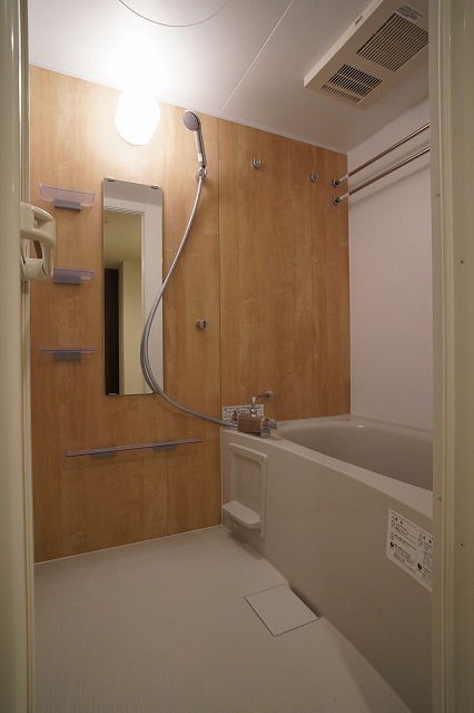 バス・シャワールーム　バス