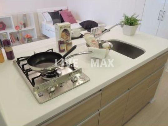 キッチン　モデルルーム：小物は撮影用です