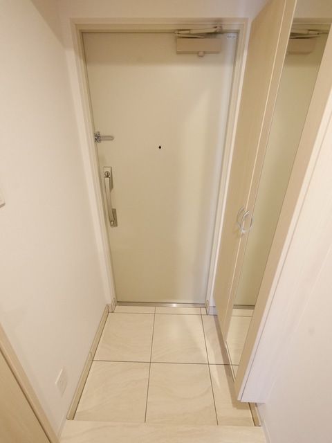 玄関　※別号室参考画像※