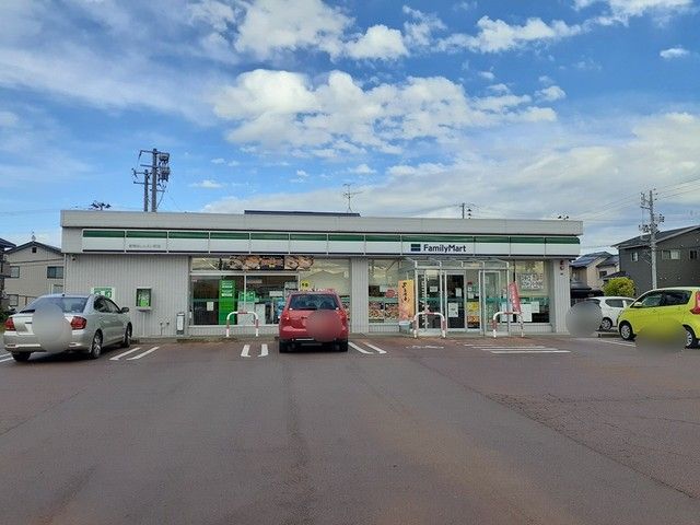 コンビニ　ファミリーマートしんえい町店（コンビニ）まで350m