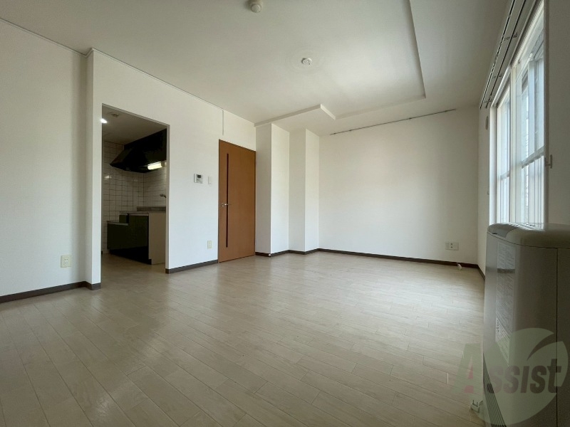 居室・リビング　広くてキレイなお部屋が広がっていて、充実した生活が送れそう。