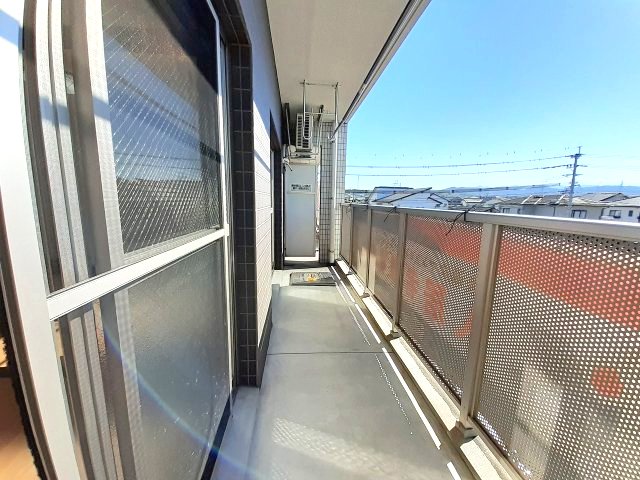 バルコニー　※同タイプの部屋写真です
