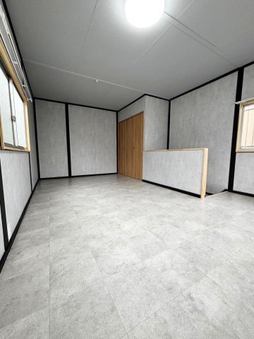 収納　2階は自由に使える広々1Rの11畳。