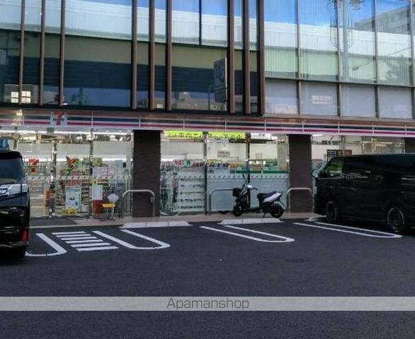 コンビニ　セブンイレブン（コンビニ）まで399m